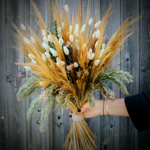 grand bouquet de feuilles de blé queue de lièvre et cyprès